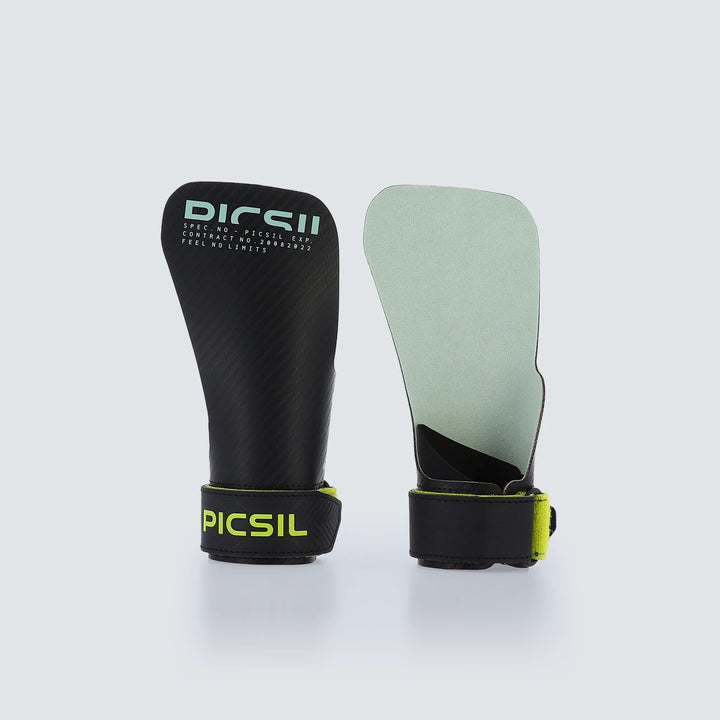 Manique - Hawk Moonless