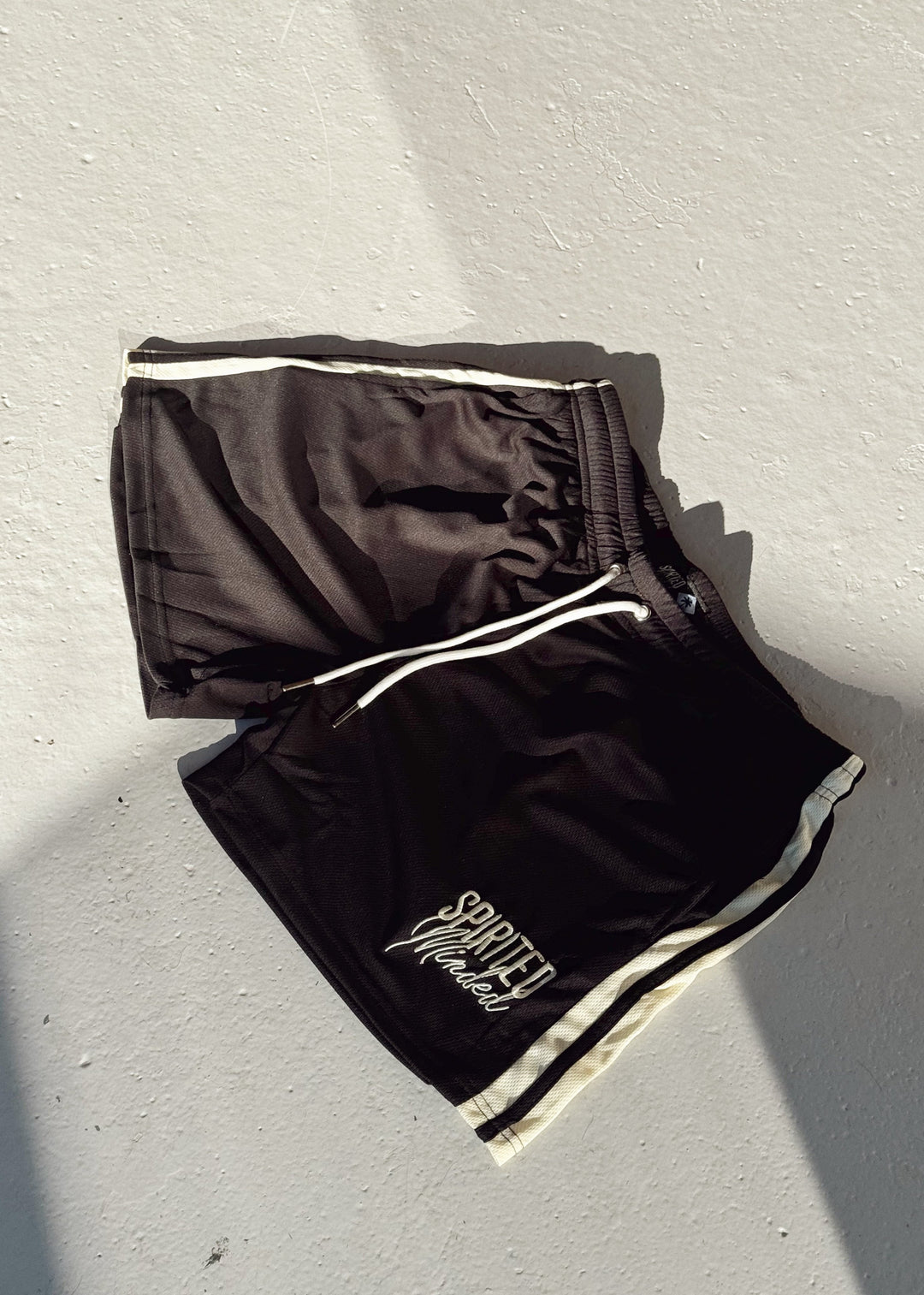 OLD SCHOOL SHORTS - BLACK