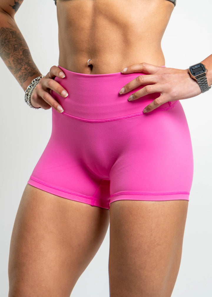 Short - Stensed Stronga 4 Pink