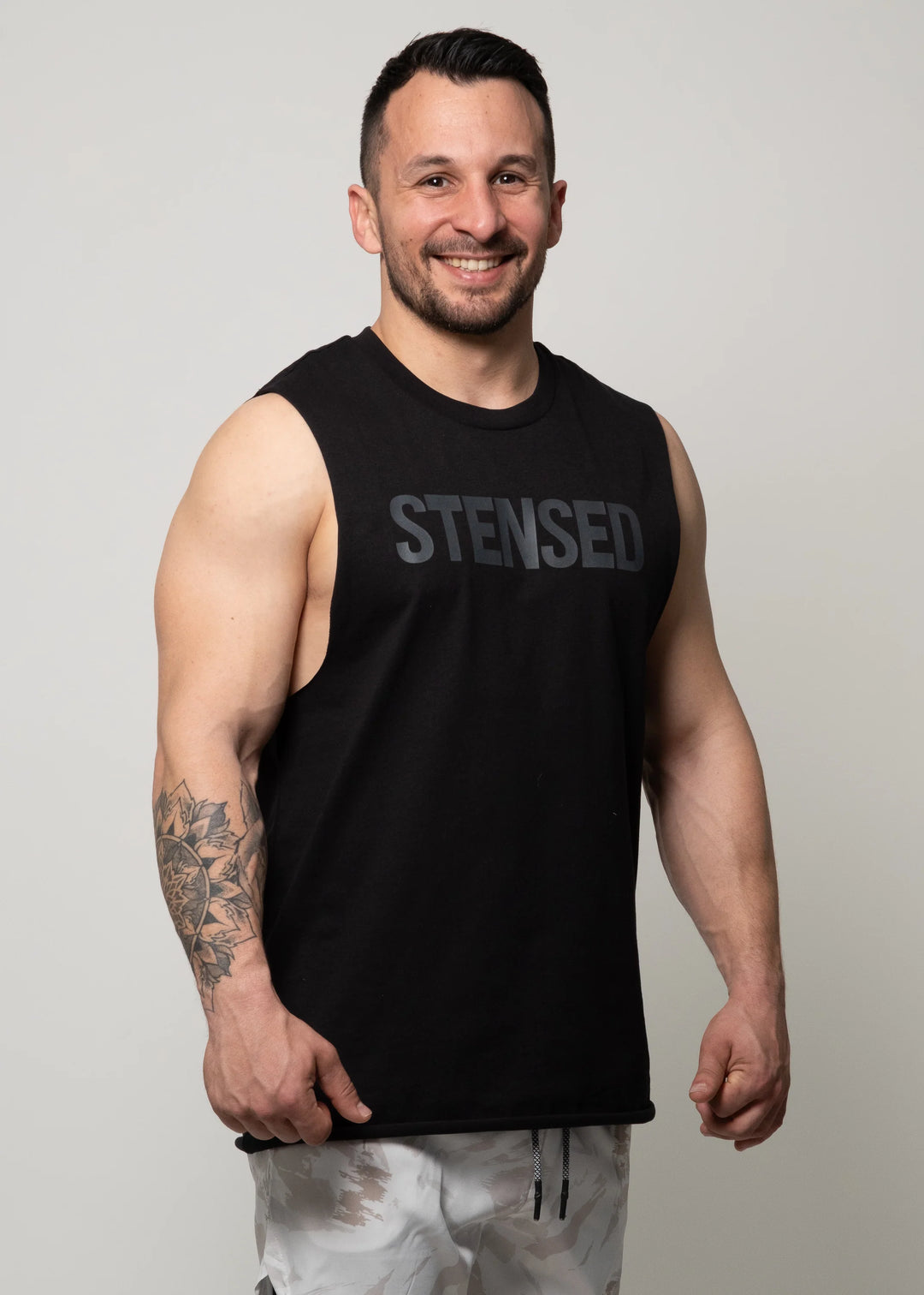 Tank Top - Stensed Rugged Black