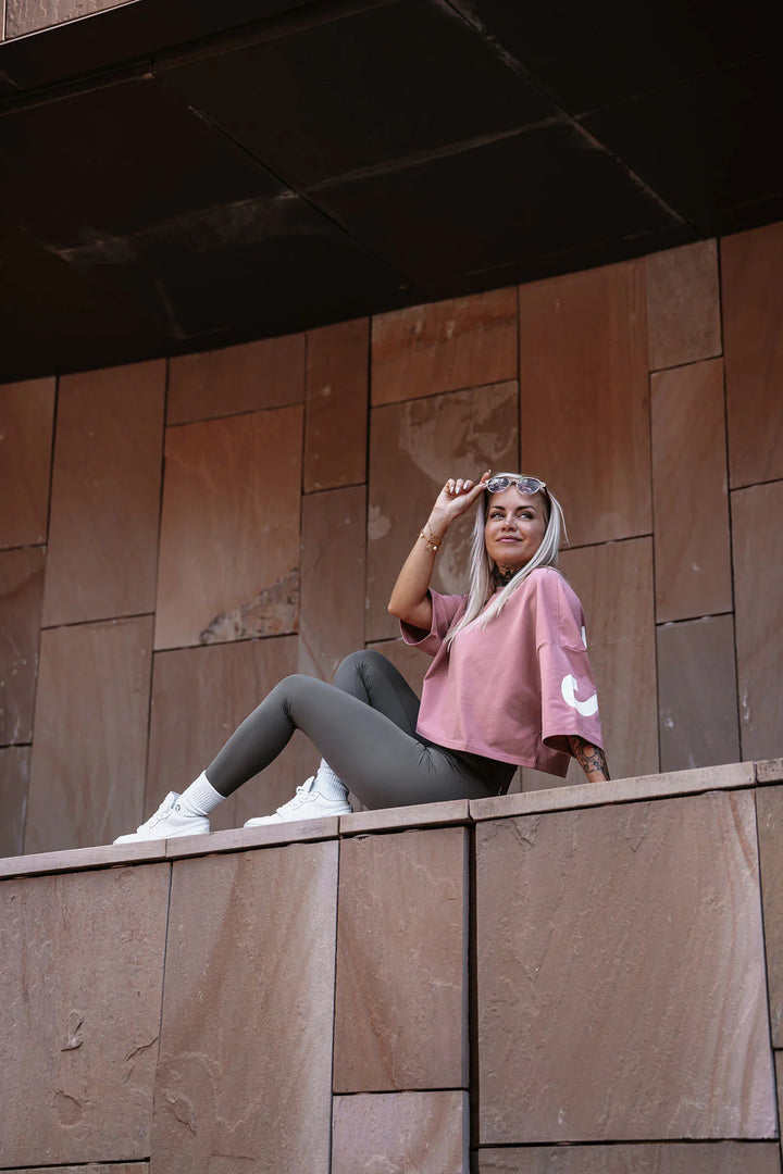 Crop Top - Stensed Oversize Rose