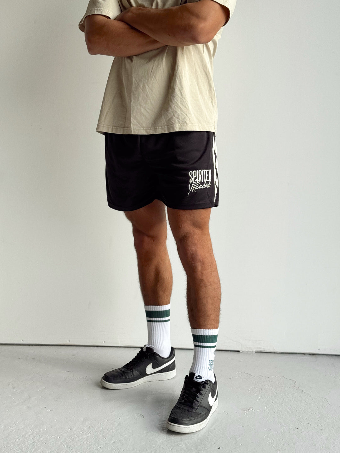 OLD SCHOOL SHORTS - BLACK
