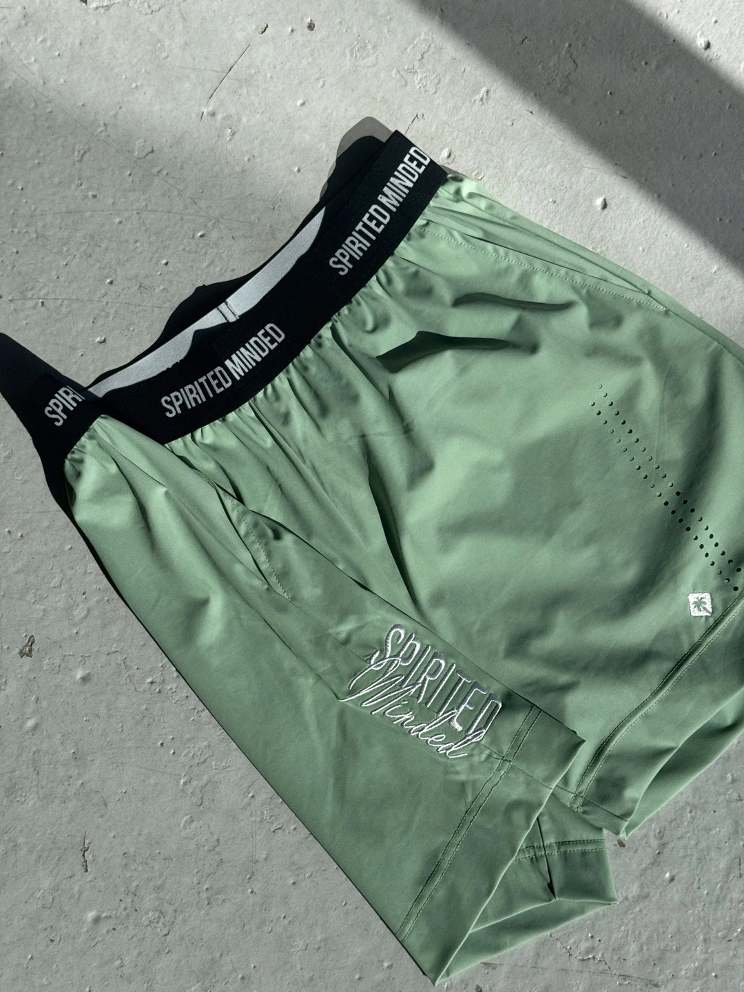 SHORT SOLSTICE FLOW - Vert Pastel