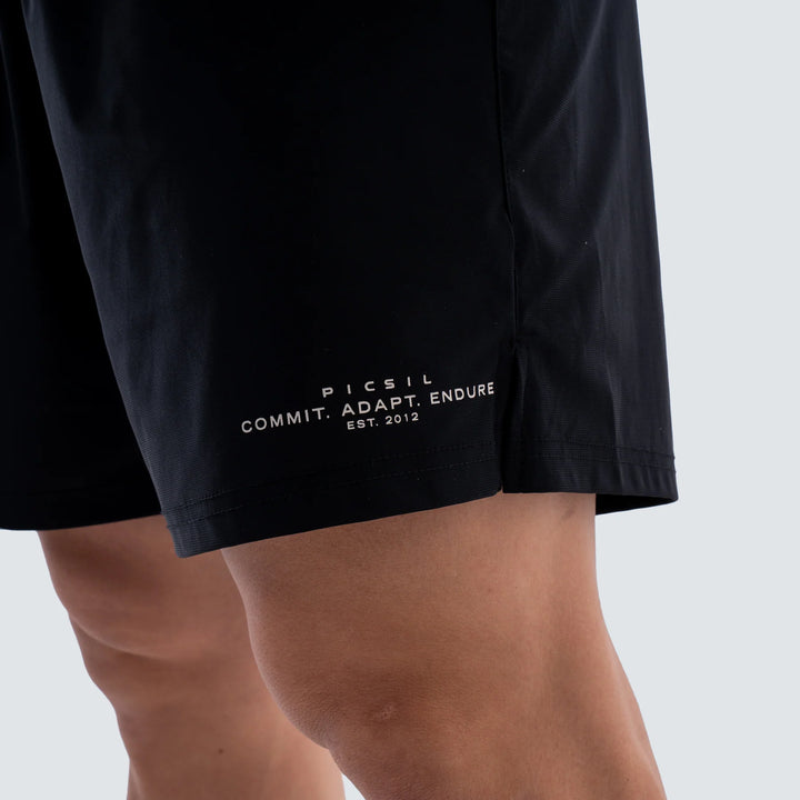 Short Essentiels FY26 - Noir